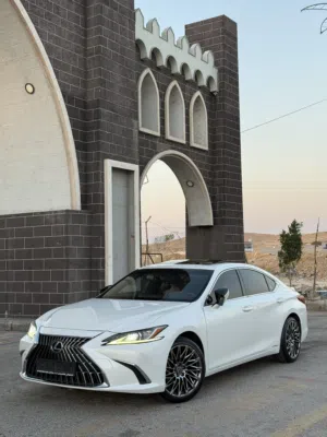 Used Lexus ES in Amman