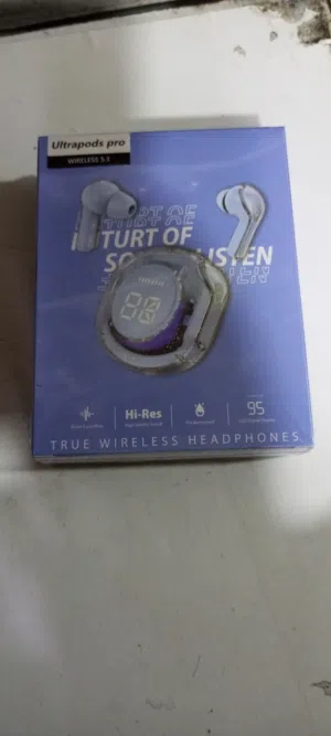 هذه سماعة لاسلكية باسم Ultrapods Pro وتعمل بتقنية Bluetooth 5.3. ومن شكل العلبة والمواصفات المكتوبة