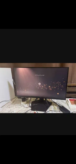 شاشة من شركة koorui ممتاز جدا بموصفات 165hz للpc والكونسل 120 فيها مميزات كثير شوف الوصف