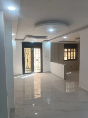 130 m2 3 Bedrooms Apartments for Sale in Zarqa Al Zarqa Al Jadeedeh