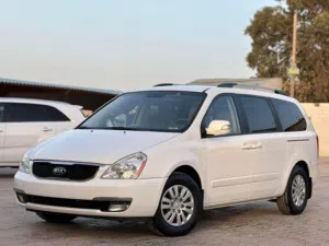 Used Kia Sedona in Tripoli