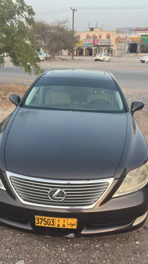 Used Lexus LS in Al Batinah