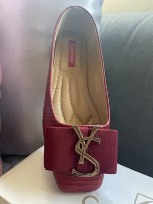 باليرنة لون خمري مميزة جدااا ..