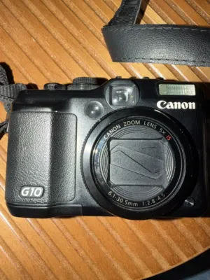 Canon G10 camera