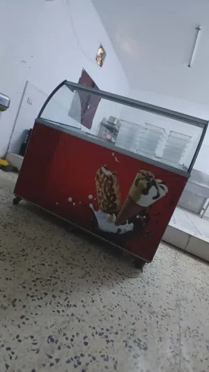 تلاجه ايس كريم شبه جديد فريز freezer