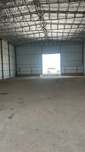 Full building in shuikh industrial for rent
