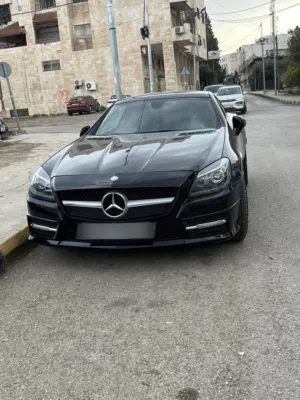 Mercedes Slk200 ممشى جدا قليل  مرسيدس slk بحاله الوكاله نسخه خاصه