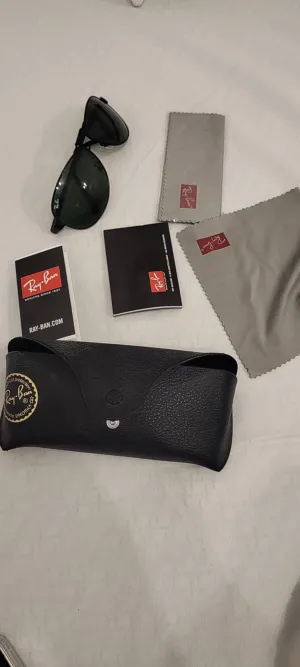 للبيع او البدل نظارات Ray Ban