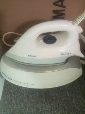 مكوى بخار مستعمل بحاله ممتازه مشاء الله من اول كويه بيمون معطي نتيجه نوعيه فلبس