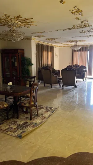 شقة186م حدائق حلوان متشطبه بالكامل رقم 6 من الكورنيش مباشرة بجوار رنين والعثيم وكازيون