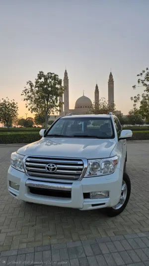 Used Toyota Land Cruiser in Al Dakhiliya