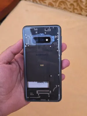 Samsung Galaxy S10e 128 GB in Sana'a