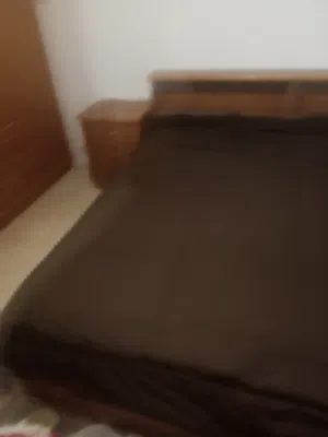 غرفه نوم شباب مستعمله بحاله ممتازه تختين وتواليت مع مرايته وخزانه كبيره وكمدينه عدد2 مع فرشاتهم