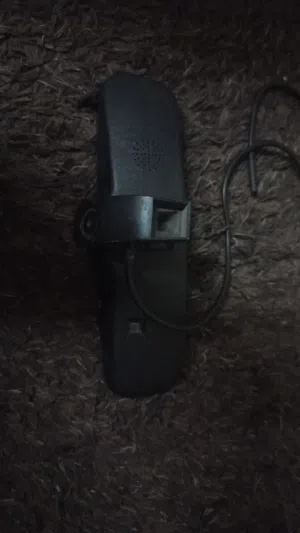 امرايه سياره اماميه مع سماعه وفلاش امامي خلفي