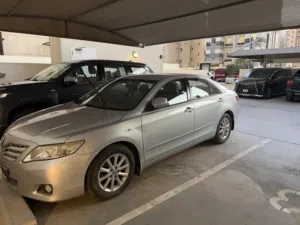 TOYOYA CAMRY 2011 AUTOMATIC 4 DOOR. VERY LOW MILEAGE GOOD CONDITION SPARING USED  FOR IMMEDIATE SAKE