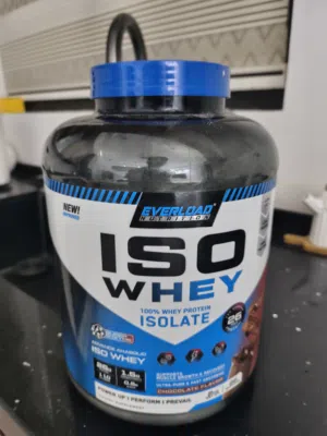 بروتين iso whay protein من شركه ايفر لوديد من انقئ البروتينات مستخرج من مصل الحليب0دهون0سكر 26 بروتي