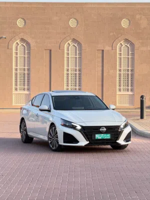 Used Nissan Altima in Muscat
