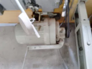 مكينه خياطه نضيفه ومرتبه السعر 250