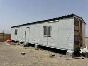 كرفانة بقسمين مجددة جاهزة للبيع