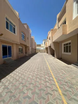 271 m2 More than 6 bedrooms Villa for Rent in Muscat Al-Hail