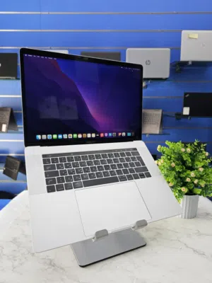 MACBOOK PRO 2016 MODEL A1707 INTEL CORE I7 PROCESSOR 16GB RAM 250GB SSD 2GB GRAPHICS CARD