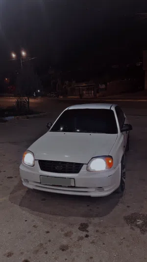 هيونداي فيرنا 2004