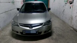 هوندا سفيك للبيع 2006 دهان جديد خاليه من القص الطولي والعرضي التواصل عليه واتس اب