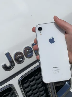 Apple . iPhone XR . 64 GB3