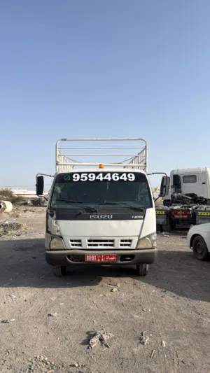 شاحنة ايسوزو شبك 4طن