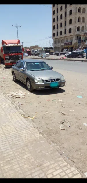 سوناتا 2000 للبيع تعرضت لحادث 4 بسطون اتمتيك كل شي فيها جديييد وكاااله