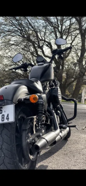 للبيع دراجة هارلي ديفيدسون iron 883 sportster