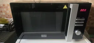 Black & Decker Compact Microwave Oven 28 LT - Good Working Condition