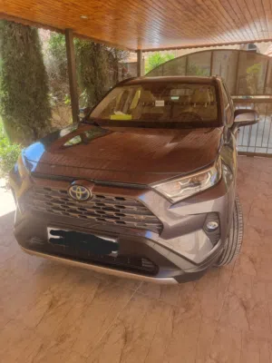 راف فور مميزة جدا للبيع ولون مميز