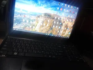 جهاز توشيبا c650 مستعمل خفيف يصلح للتصفح  والعب المتوسط مع هديه كيبورد وماوس مجانا للتواصل واتس اب