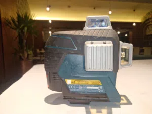 Laser Bosch GLL 3-80 C professionnel