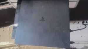 بلايستيشن فور سليم