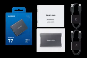 للبيع ssd samsung T7 1tb portable