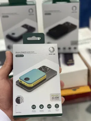 بطارية محمولة من شركة جرين تدعم الشحن Magsafe وشحن PD ، قوتها 10000mAh