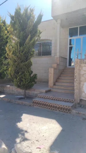 175 m2 3 Bedrooms Townhouse for Sale in Irbid Bait Ras