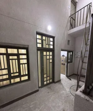 شقة مؤثثة للايجار بالجبيلة طابق اول بناء حديث