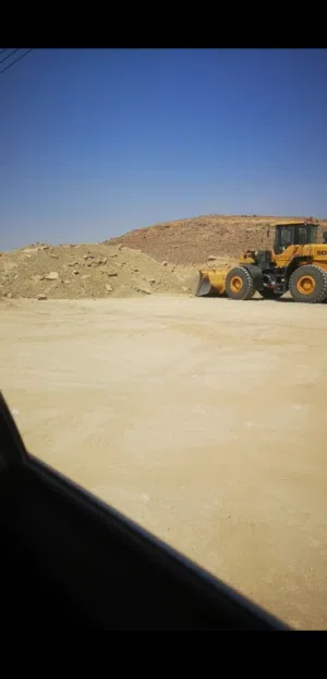 يتوفر تراب مجااااااني