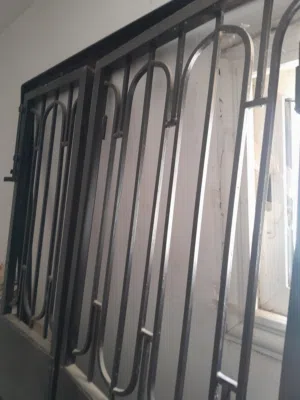 باب حديد 120م عرض و 220م طول 450 د