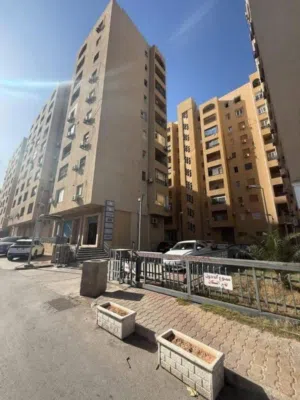 شقه. بجانب. الخارجيه. الدهماني. لبيع تفتح علي الطريق الفرعي لبيع مليون و500