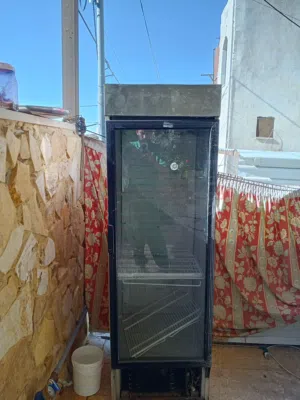 عدة محل وافل وكريب كاملة و ثلاجة و بوظة على الصاج