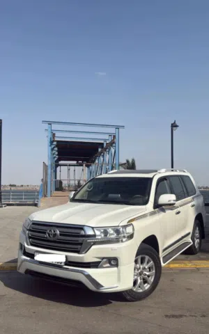 لاندكروز GXR 2016