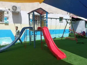 كوخ سحسيلتين مع مرجوحتين مزدوج 700
