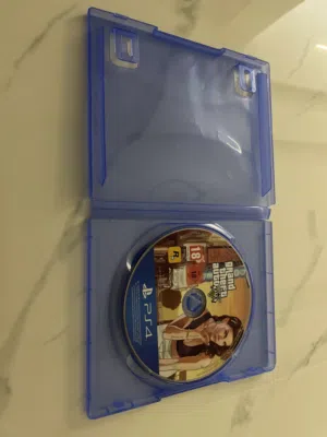 لعبة GTA5 .......