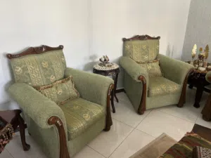 طقم كنبايات فاخر للبيع بسعر ممتاز