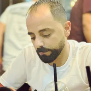 خليل تيسير محمد عبادي 