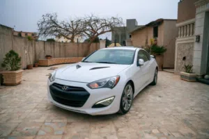 GENESIS COUPE 2016 سيارة قمة في النظافة اخر موديل في الكوبيه قطعه نادرة في السوق رساله مفتوحه